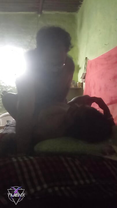 Unsatisfied Desi Village Bhabhi Fucked with Her Devar