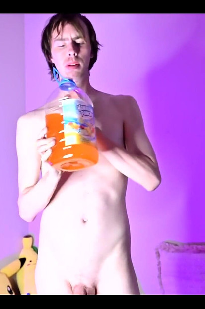 Čovjek ide all-in u izazov držanja mjehura i dečko je li postigao neke rezultate!