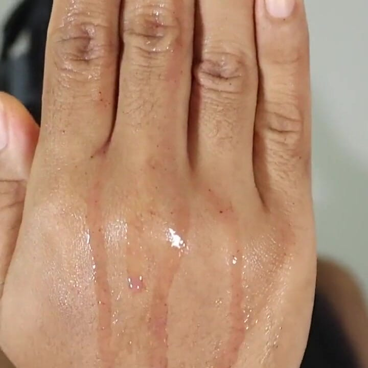 Sexy Hands - Manos Sexy, En Espaol,at the Request of the User Ailesj1