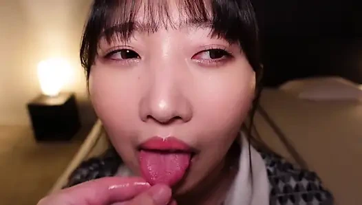 Сладкая жена. Один поцелуй превращает ее полностью