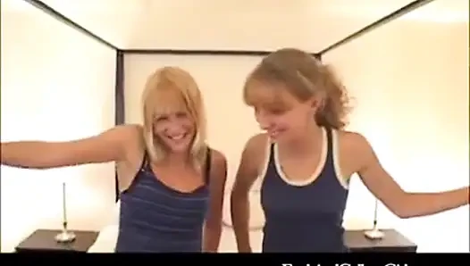 Laila и Kristine - в видео от первого лица