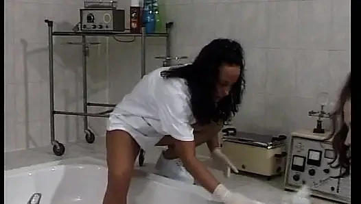 Seks threesome hot bareng dua cewek cantik jerman ini