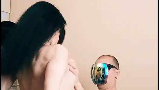 Siyah çoraplı sıska orta yaşlı seksi kadınla amatör ev yapımı seks