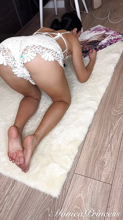 後ろからの絵画の描写