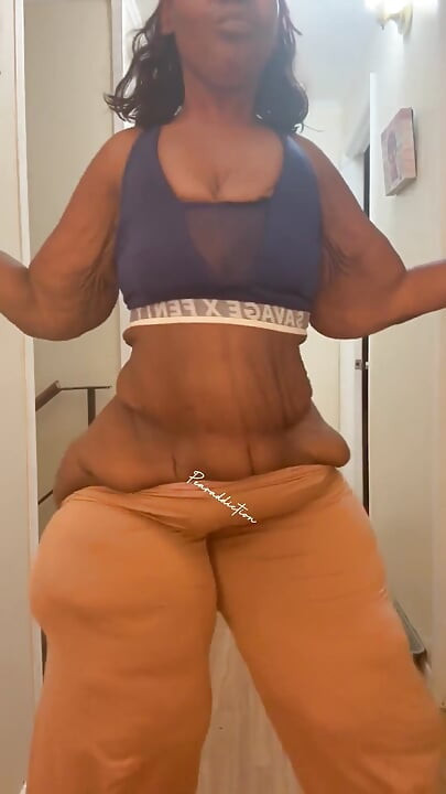 Bergoyang Sepanjang Jalan