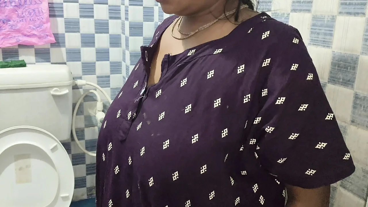 Squirt in bathroom show