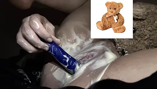 MEIN VERSAUTES ARABISCHES MÄDCHEN MASTUBIERT MIT VIBRATOR UND MEINEM SPERMA ÜBERALL AUF IHREM KURVIGEN KÖRPER - AMATEUR ARABISCHER SCHNEEHASE