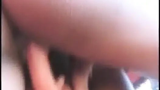 Memek becek lesbian ini dientot habis-habisan di luar ruangan