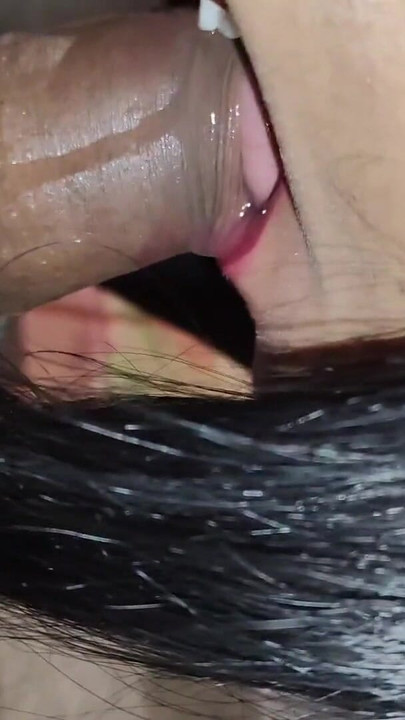 زوجة هندية تمص الزب بعمق في الحلق وتمص الزب | مقطع 1