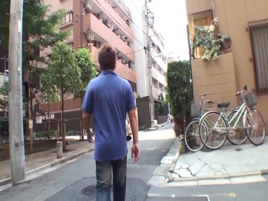 A115F01 Picking up a busty wife with clothes on the street, almost bursting with clothes! A sexy body at the perfect time for eating, adult toy play, and a lewd 3P sex that blossoms!
