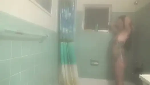 Душ и мытье волос