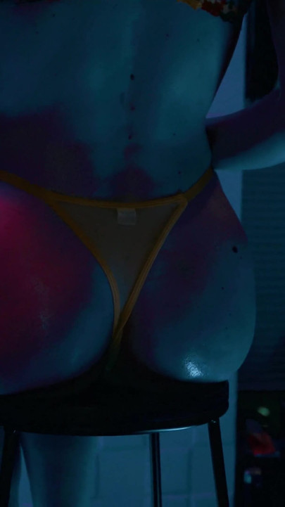 Blonde Model Gets Oiled up and Railed