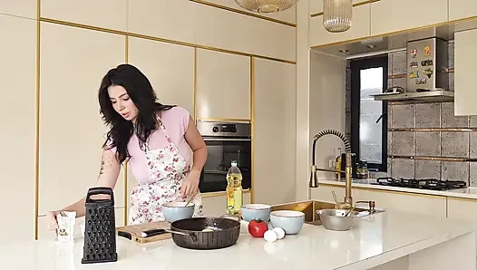The cooking show turned into a bisexual threesome with semen on the face.