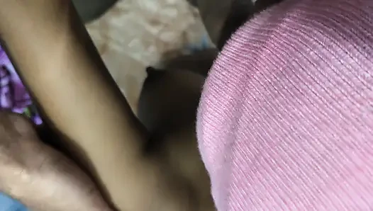 Ateşli kız arkadaş sınıf arkadaşıyla seks yapıyor, ilk kez seks videoları