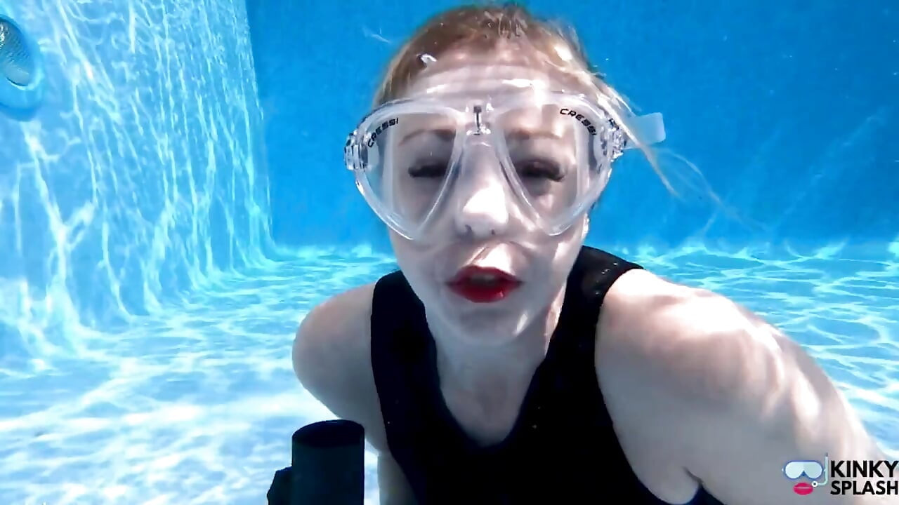 Underwater Wetsuit & Mask Fetish Filling, Bubbles & Breath Control