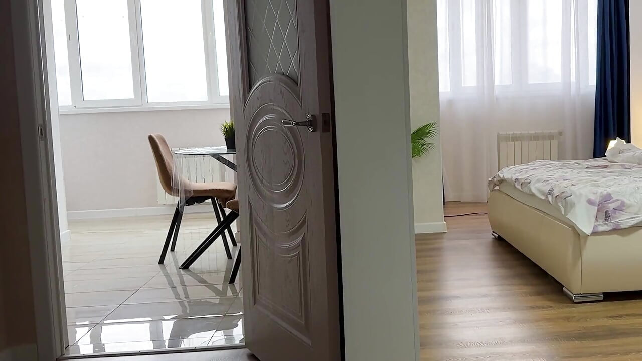Horny stepdaughter sucked off her stepfather and let him fuck her pussy