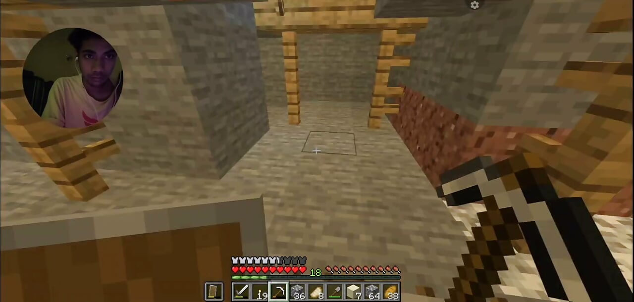 Sesión de minería en Minecraft con cofre y tesoro