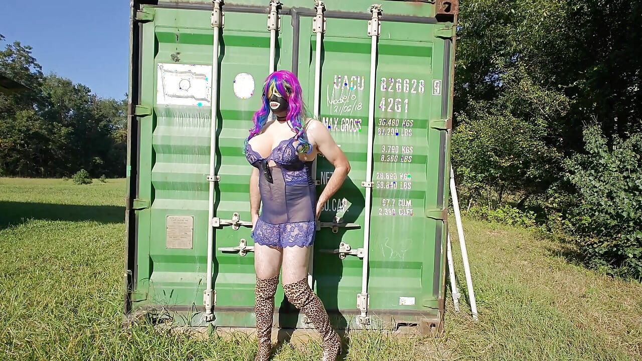 Crossdresser outdoors masturbation sessions