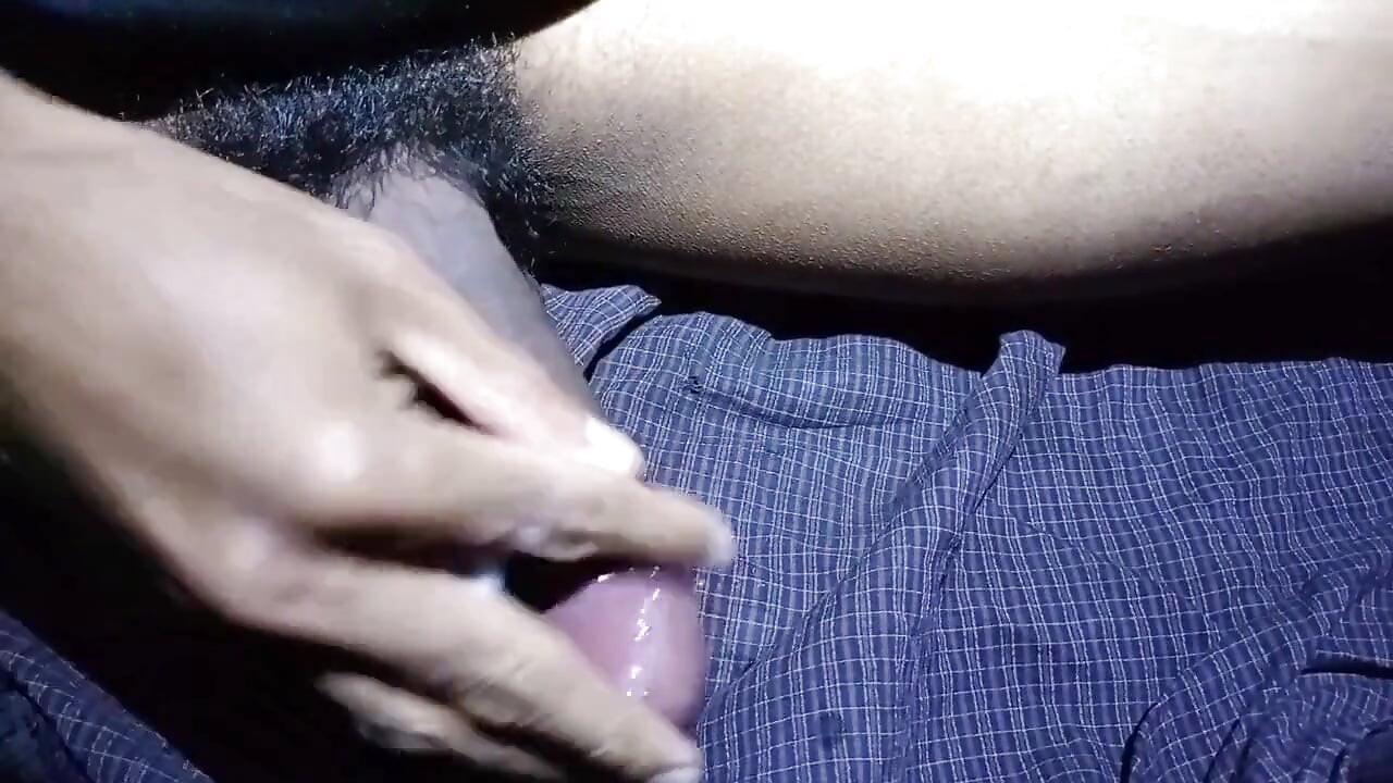 Asian Gay Masturbation on the Bed