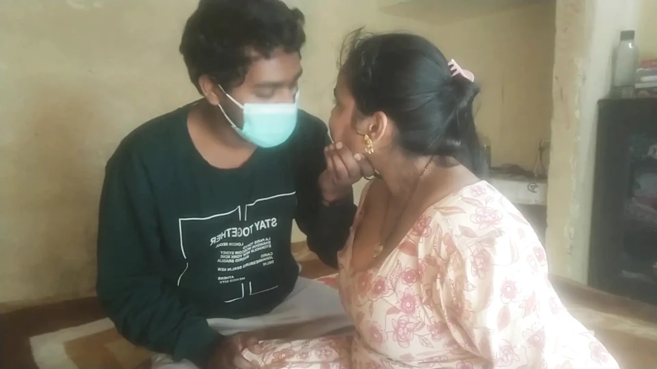 Sexy Desi Girl Sucking Cock Till Huge Cum