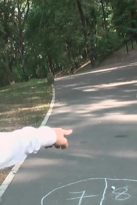 What tastes me better, a bubblegum or a thick cock