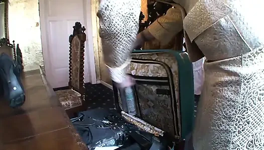 Bağlı Güzellik Yoğun BDSM Masa Oyununa Boyun Eğiyor