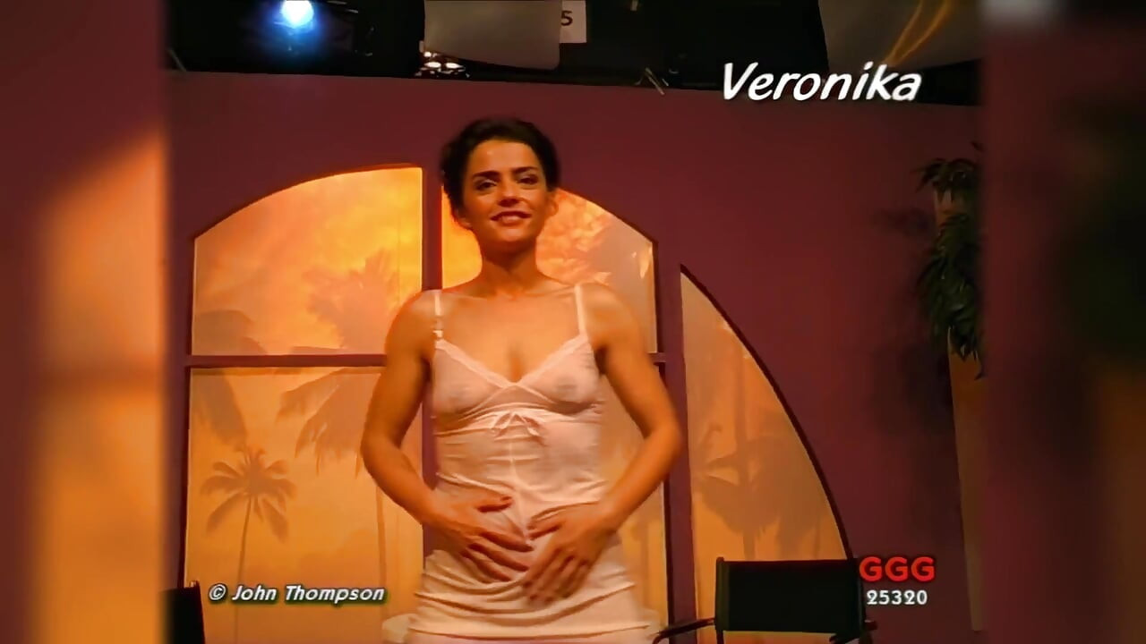 Brunette MILF Gets Her Face Covered in Cum During Intense Ggg Bukkake