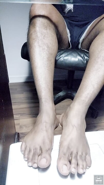 Display My Soles, Under the Desk (2025)