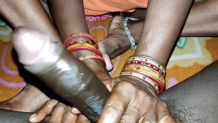 Village hot bhabhi ki chudai in Indian fuck video