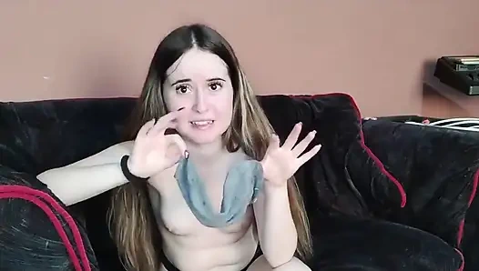 Füße in verschwitzten socken. Ich masturbiere, indem ich die Socken lutsche und rieche. Ich stecke die verschwitzten socken in meine vagina