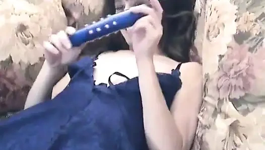 Azgın fahişenin sıkı amcığını sikiyor