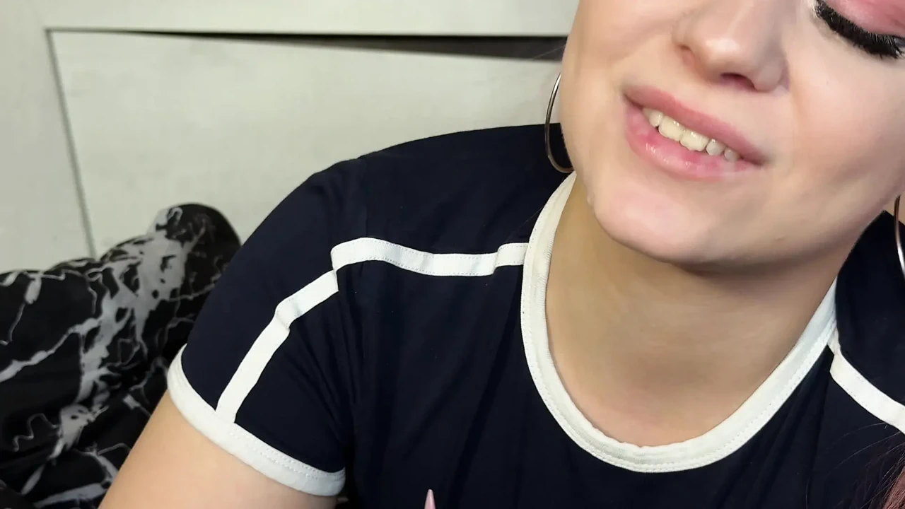 派对后与学生妹的酷第一人称视角性爱