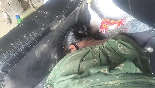 Pados ki bhabhi ko lunch mein chudai ki