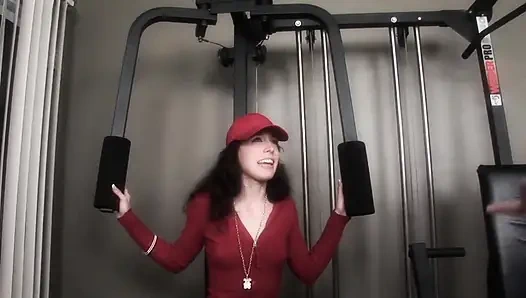 Cowok berumur ini lagi asik ngentot memek sempit gadis remaja nakal dengan toket aduhai ini