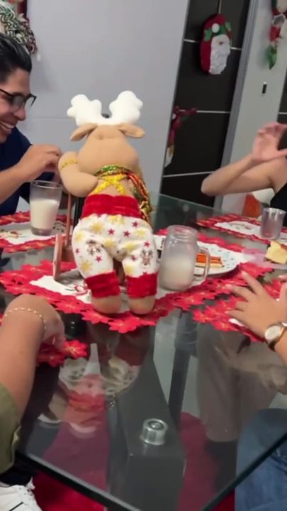 Esta Navidad Santa Quiere Algo Mas Que Leche Y Galletas