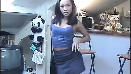 True amateur at home : kim, cewek seksi asia rambut cokelat