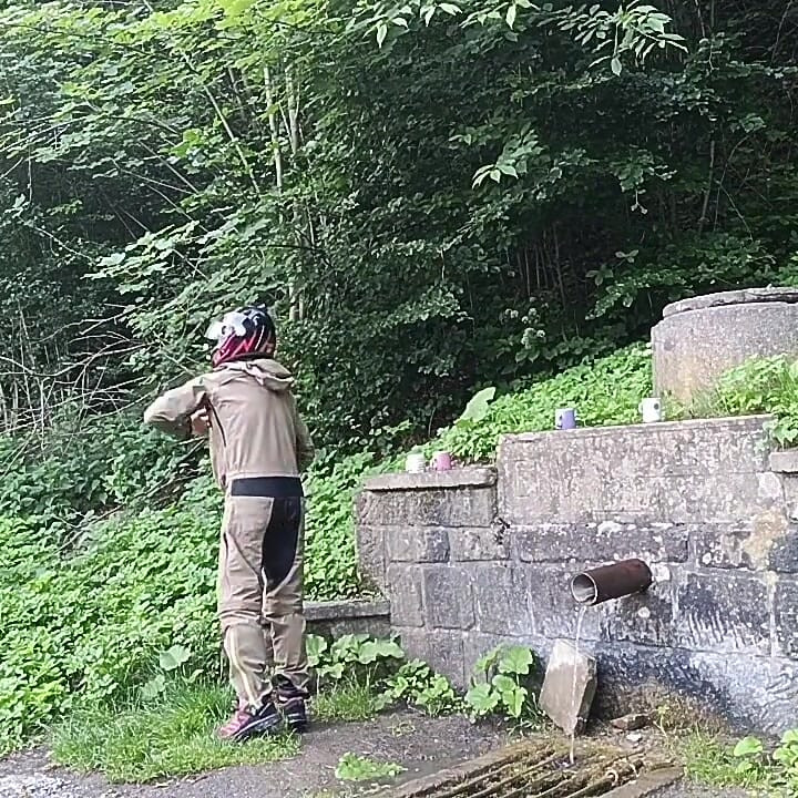 Jerking off in Public on the Road Near a Spring, Caught by a Young Man Masturbating Completely Naked