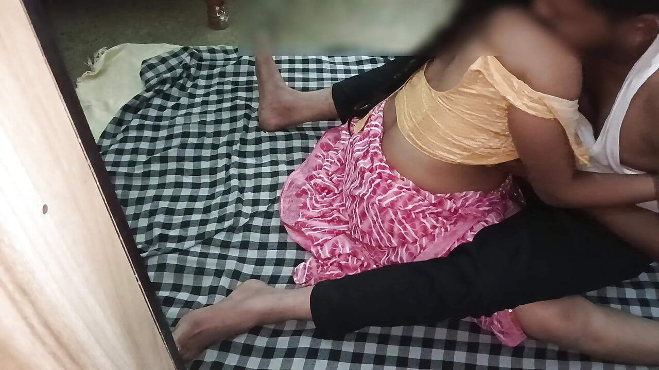 Bhabhi ji ki chudayi unke hi ghar pe bhaiya nhi the