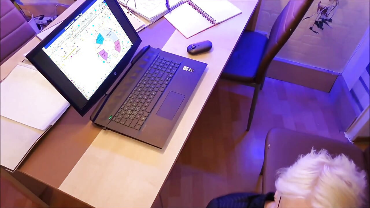 İç ofis - ve patron her şeyi gördü