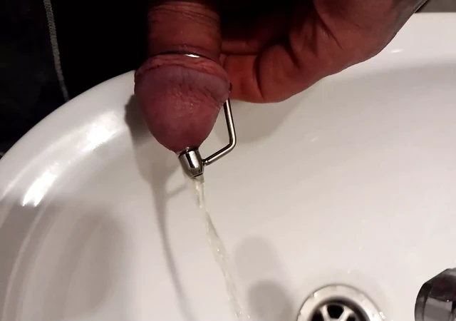 Dildo and peeing