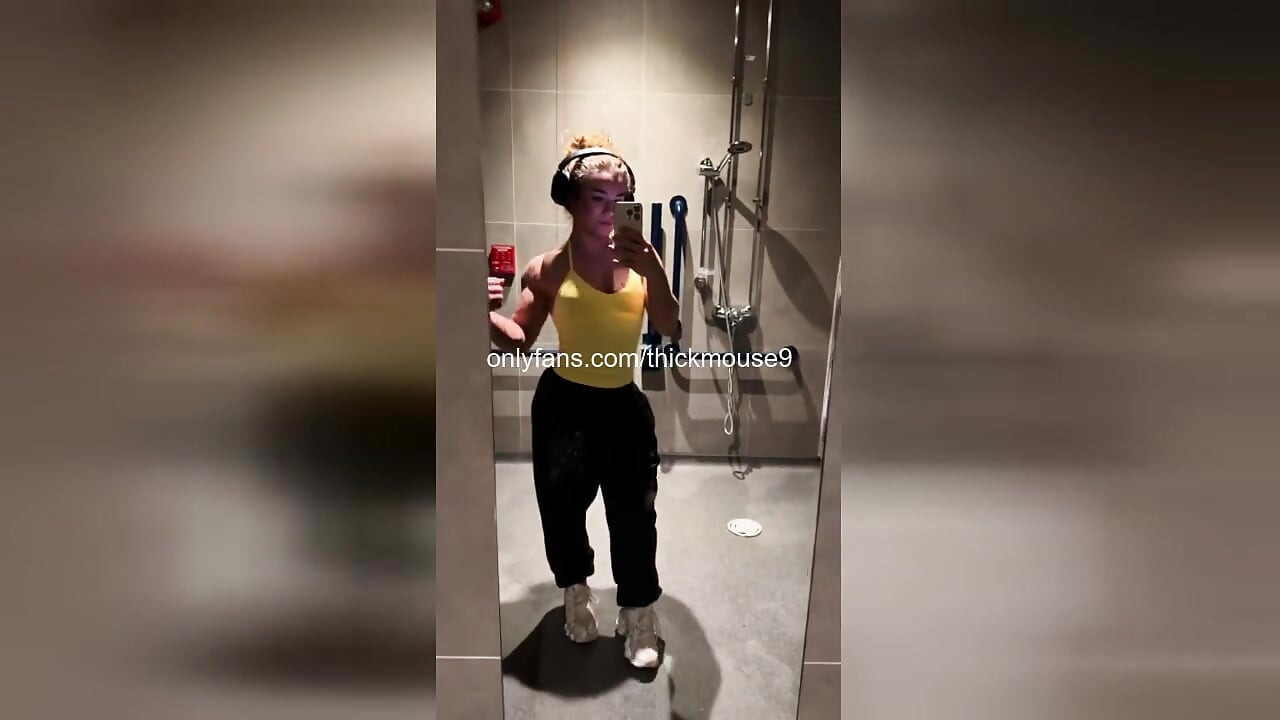 18yo TikTok Thot's Pussy Explodes On Camera! Uncensored Gape