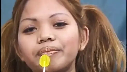 Young asian slut takes it in her wet pussy