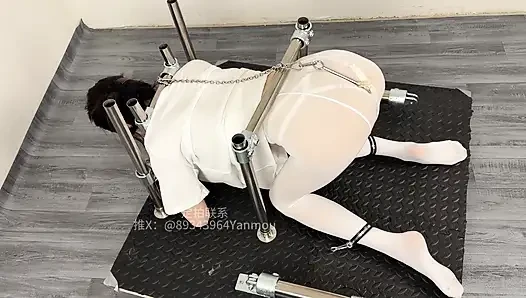 Metal Hell: Hook Control Starring in a Vacuum