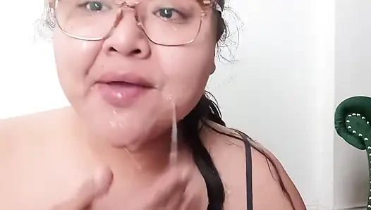 Pelatihan tenggorokan panjang dan tenggorokan dengan 2dildos deesdeepthroat Spitty Gag Training