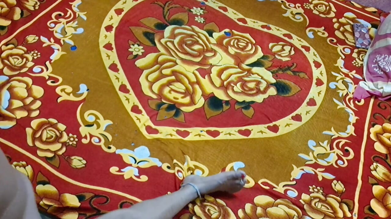 Une bhabhi indienne desi invite son voisin