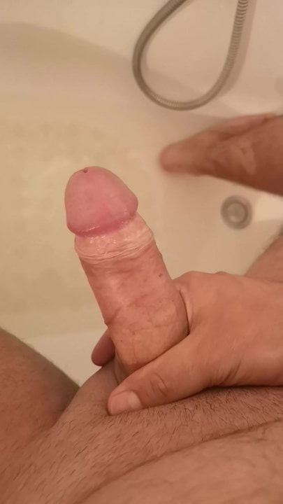 Masturbation in shower 2