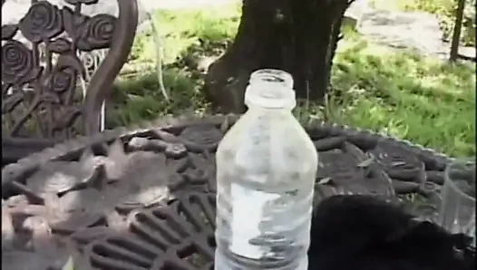 Tante semok kulit hitam dientot gaya doggy habis-habisan sampai dicrot di muka sama kontol raksasa pria kulit hitam