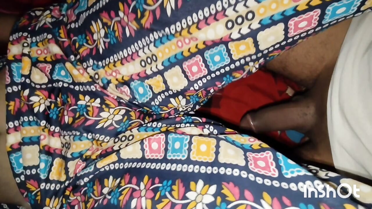 Ibu rumah tangga India panas meniduri bhabhi panas India