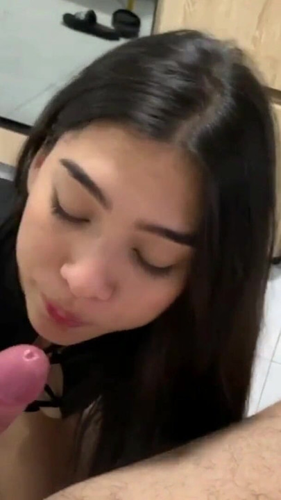 Aku dientot habis-habisan sama kontol besar adik tiriku sendiri"