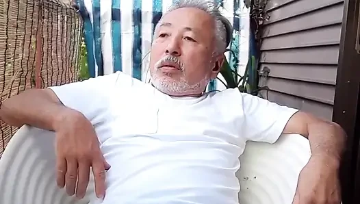Balkonda eğleniyorum
